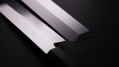 Guide du couteau Nakiri : L'outil parfait pour couper les légumes venu du Japon
