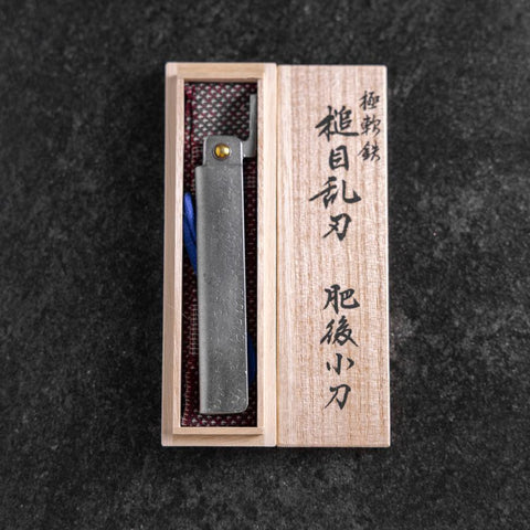 Couteau Pliant White Steel #2 90mm Carbone Tsuchime Kengata avec Boîte en Bois de Paulownia-[Musashi]-[Couteaux de cuisine japonais]