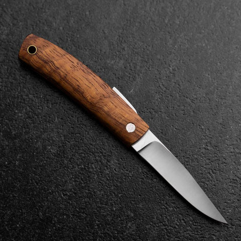 Couteau de Poche AUS-8 Koa Hawaïen Couteau d’Extérieur 55 mm avec Étui Cuir-[Musashi]-[Couteaux de cuisine japonais]