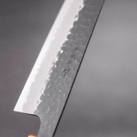 Gyuto Revêtement Inox Blue Super Kurouchi Tsuchime Manche Yaki Urushi 240mm-[Musashi]-[Couteaux de cuisine japonais]