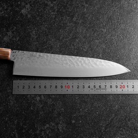 Gyuto VG-10 Miroir Tsuchime Damas Rose foncé Manche en Buffle et Érable 210mm-[Musashi]-[Couteaux de cuisine japonais]