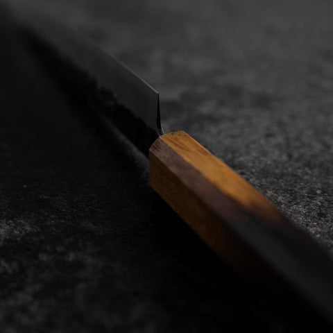 Petty AUS-8 Revêtement inox Kurouchi Tsuchime Manche Yaki Urushi 155mm-[Musashi]-[Couteaux de cuisine japonais]