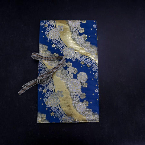 Rouleau pour Couteaux de Cuisine Style Japonais Musashi Bleu et Or Riviere et Sakura 1 Poche Fait Main-[Musashi]-[Couteaux de cuisine japonais]