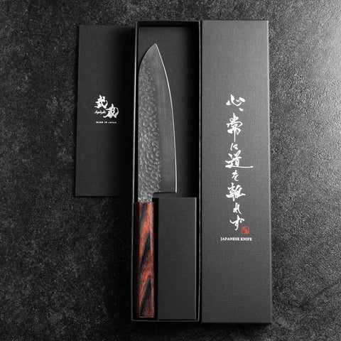 Santoku AUS-8 Tsuchime Manche en Acajou 180mm-[Musashi]-[Couteaux de cuisine japonais]