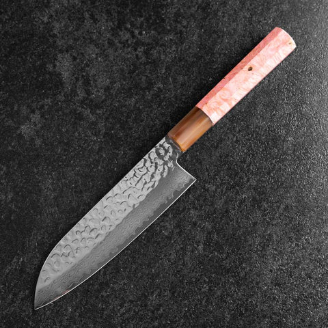 Santoku VG-10 Miroir Tsuchime Damas Manche en Buffle et Érable Rose foncé 170mm-[Musashi]-[Couteaux de cuisine japonais]